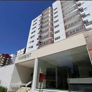 Everest Flat Service Apart-hotel